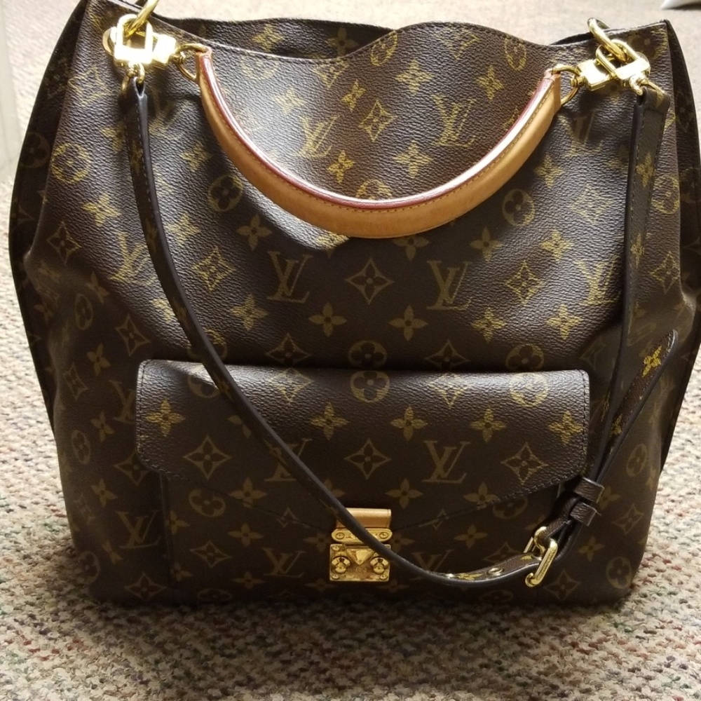Louis Vuitton large tote